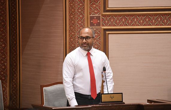 އިހުސާންގެ އިތުބާރު ނެތް ކަމަށް ފާހެއް ނުވި!