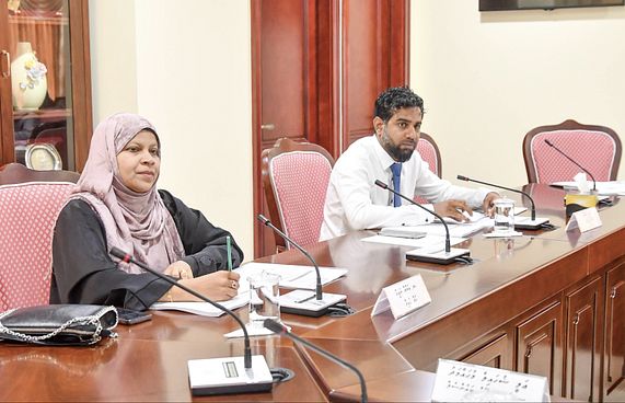 ބެންޗު ކުޑަކުރާ ބިލް ކޮމިޓީން ފާސްކޮށްފި