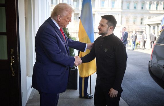 އެމެރިކާއިން ޔޫކްރެއިނަށް އަސްކަރީ އެހީ އަލުން ދެނީ