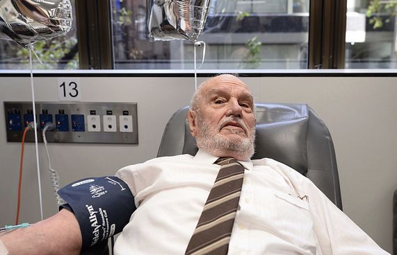 2.4 މިލިއަން ކުދިން ސަލާމަތްކޮށްދިން މީހާ މަރުވެއްޖެ