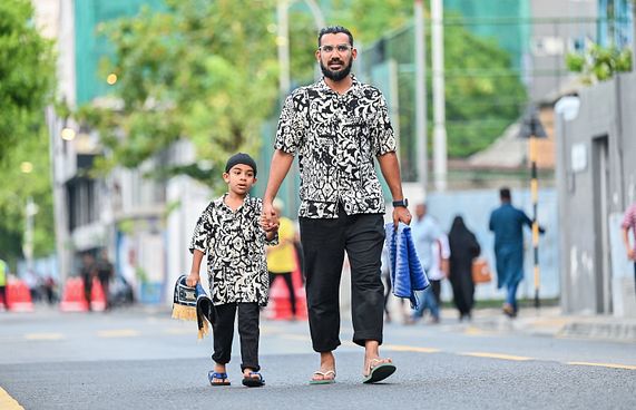 ދަރިންގެ ކިބައިގައި ތިން ސިފައެއް އަށަގެންނެވުން