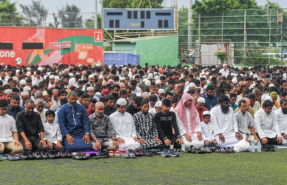 މާދަމާ އަކީ ރަމަޟާން މަހުގެ 30، އީދަކީ ހުކުރު