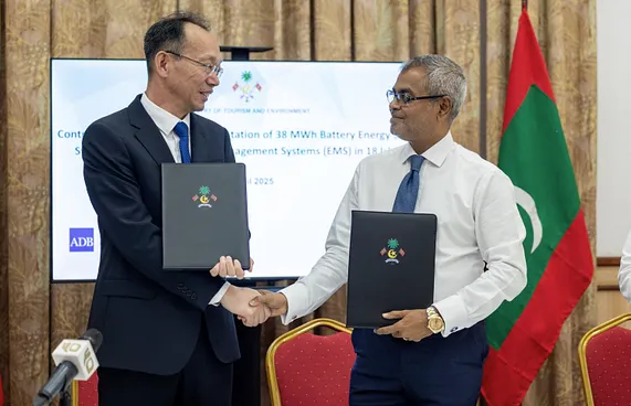 18ރަށުގައި ބެޓެރީ އެނާޖީ ސްޓޯރޭޖް ސިސްޓަމް ބަހައްޓަނީ