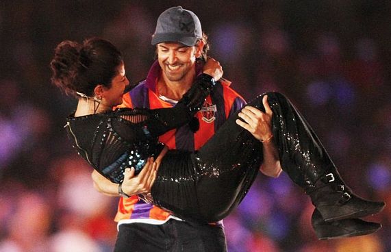 ރިތިކް ނިއުޔޯކަށް ގޮސް ޕްރިޔަންކާއާ ބައްދަލުކޮށްފި