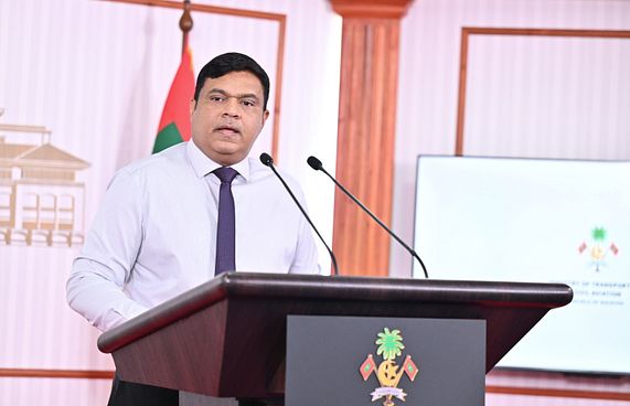 "ވަޒީފާ ނުލިބިފައި 200 އެއްހާ ޕައިލެޓުން އެބަތިބި"