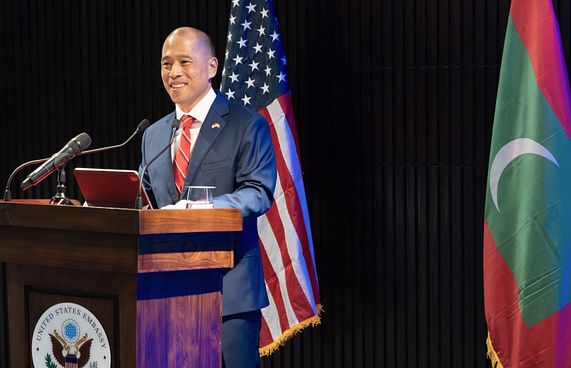 ރާއްޖޭގެ އެމެރިކާ އެމްބަސީ ބަންދުކުރަން ވިސްނަނީ