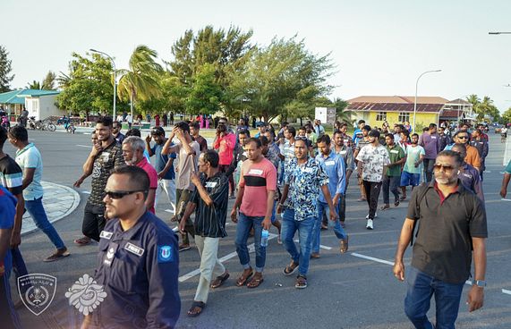 ގަވާއިދާ ހިލާފު ވިޔަފާރި ހުއްޓުވަން ބޮޑު އޮޕަރޭޝަނެއް