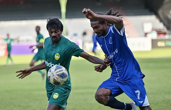 ފުޓްބޯޅަ އެނބުރިއައުން؛ ގެންޖެހުންތަކާއި ހިތްހަމަޖެހުން