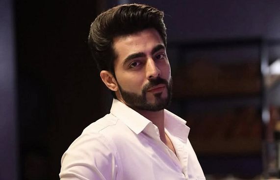 "ޖަނަކް"ގެ ލީޑު އެކްޓަރު އެ ޑްރާމާއިން ވަކިވެއްޖެ