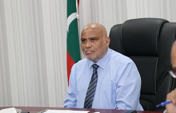 ސްޕެއިންގައި ކިޔަވާ ދަރިވަރުންނާ ހައިދަރު ބައްދަލުކޮށްފި
