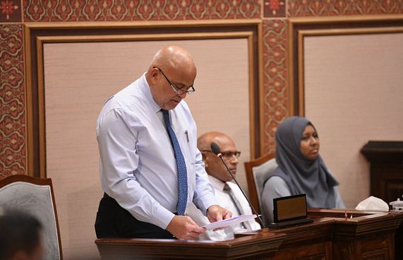 ސްޓޫޑެންޓް ލޯނަށް 1351 ދަރިވަރަކު ހުށަހެޅި