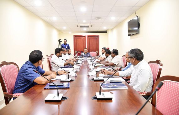 ފަނޑިޔާރުންގެ މައްސަލައިގެ ބަހުސަށް ޖުމްލަ ދެ ގަޑިއިރު