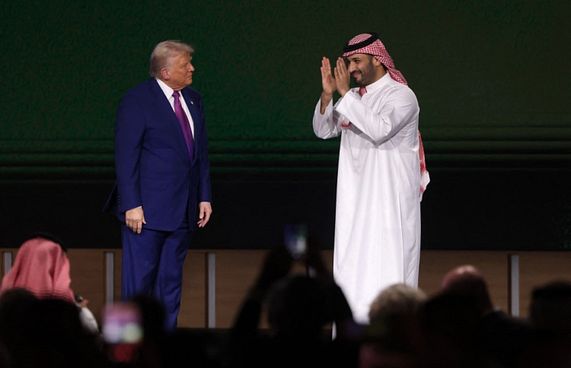 ސައޫދީ ވަލީ އަހުދު އެމެރިކާގެ ރައީސާ ބައްދަލުކުރައްވަނީ