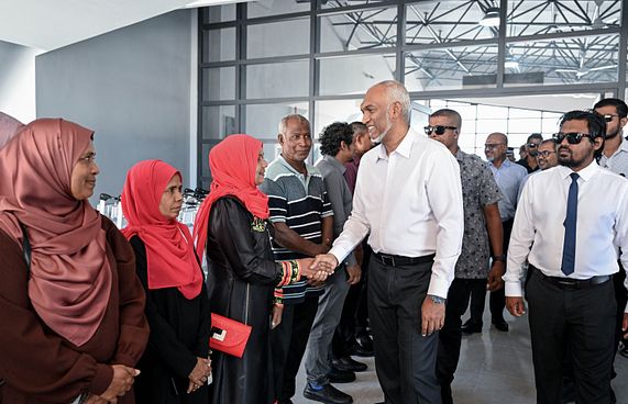 ރައީސް، މުލީ އެއާޕޯޓް ހުޅުއްވައިދެއްވައިފި