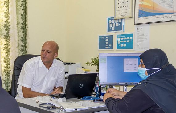 ކުޑަހުވަދޫގެ ހެލްތު ކޭމްޕަށް 400 މީހުން ދެއްކި