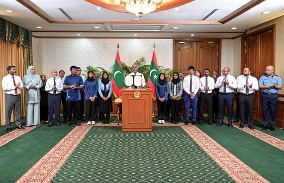 ޖެނެރޭޝަން ބޭންއަށް ހޮނިހިރު ދުވަހު އަމަލުކުރަން ފަށަނީ