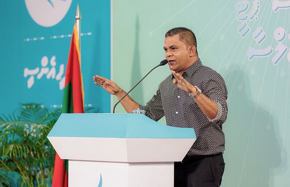 މި ސަރުކާރުން އޮންނާނީ ކޮރަޕްޝަން ތަޅުލާފައި: ޝާޑު