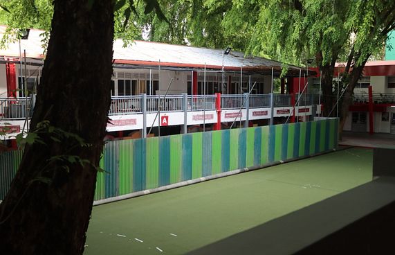 އިސްކަންދަރު ސްކޫލްގެ ބާ އިމާރާތް ތަޅާލަން ފަށައިފި