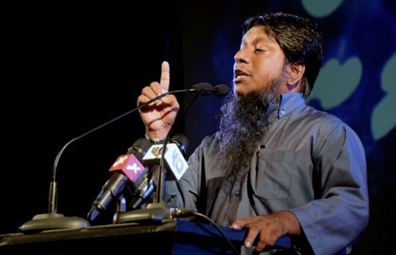 ފަރީދު: ކެރުމާ އެކު، އަބަދުވެސް އިސްކުރެއްވީ ދީން