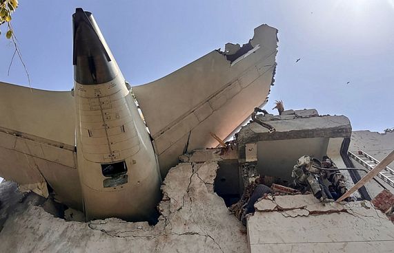 އެއާއިންޑިއާގެ ވެއްޓުނު ބޯޓުގެ އިންޖީނުން ތެޔޮ ކަނޑާލި