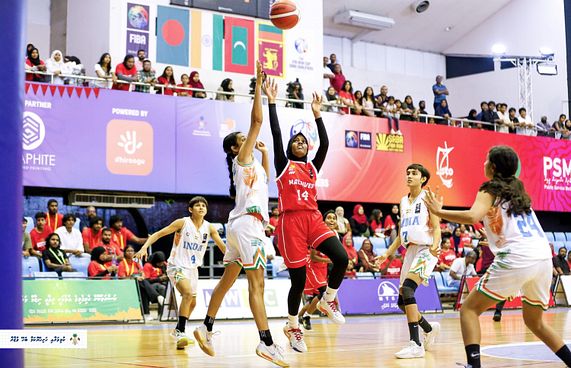 ތިންވަނަ ހޮވާ މެޗުގައި ބަންގްލަދޭޝްއާ ދެކޮޅަށް