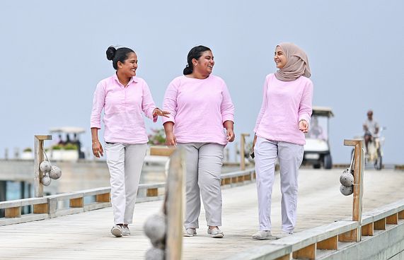 ޓޫރިޒަމް ސިނާއަތަށް މި ދައްކައިދެނީ ނަމޫނާ މަސައްކަތެއް