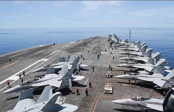 އެމެރިކާ ސިފައިންގެ ހެލިކޮޕްޓަރަކާއި ޖެޓެއް ވެއްޓިއްޖެ