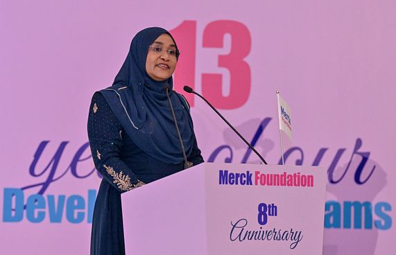 ދަރިމައިވުމުގެ ފަރުވާގެ ސްކޮލާޝިޕްތަކެއް ޑޮކްޓަރުންނަށް