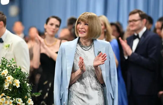 ވޯގް މެގަޒިންގެ ޗީފް އެޑިޓަރު އިސްތިއުފާދެނީ