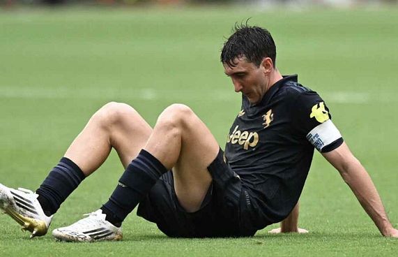 ޔުވެންޓަސްގެ 10 ކުޅުންތެރިން ބަދަލަކަށް އެދުނު