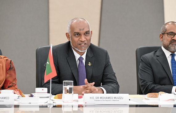 ނުރަސްމީ ދަތުރުފުޅެއްގައި ރައީސް ސިންގަޕޫރަށް