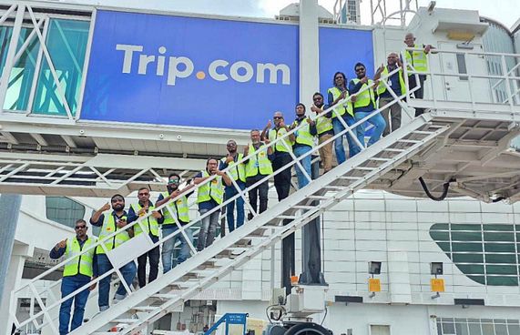 އާ ޓާމިނަލްގެ ބޯޑިން ބްރިޖަށް މުވައްޒަފުން ތަމްރީނުކޮށްފި