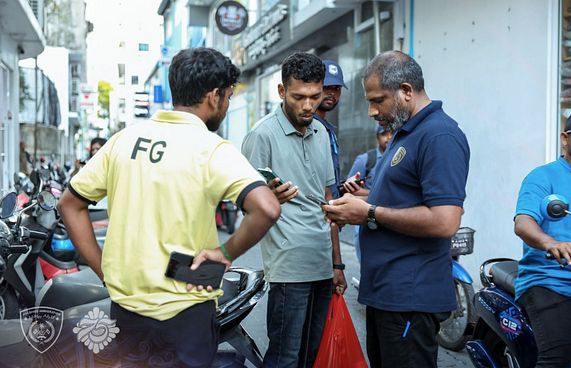 އިމިގްރޭޝަނުން 60 ބިދޭސީއަކު ހުއްޓުވައި ސުވާލުކޮށްފި