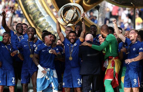 ޕީއެސްޖީ ނުފޫޒު ކަނޑުވާލައި ޗެލްސީ ދުނިޔޭގެ ރަސްކަމަށް