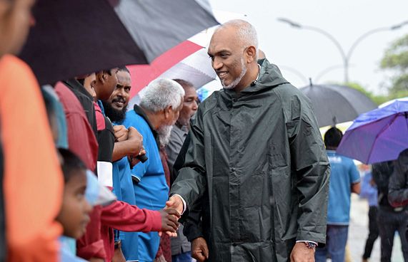 ދަތުރުކުރަނީ ރައްޔިތުން ގާތަށް ގޮސް ހިދުމަތް ކުރަން