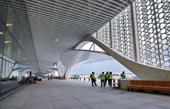 އެންމެ ޑޮލަރެއް ވެސް ނުފެނޭ، ފުލުހުންގެ ބަހެއް ނެތް!