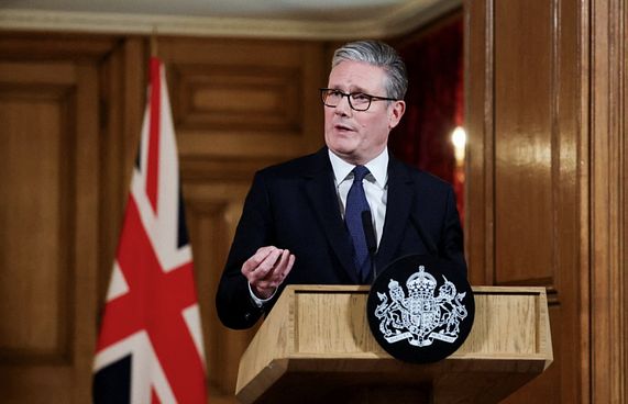 އިނގިރޭސި ވިލާތުން ފަލަސްތީނުގެ ދައުލަތް ބަލައިގެންފި