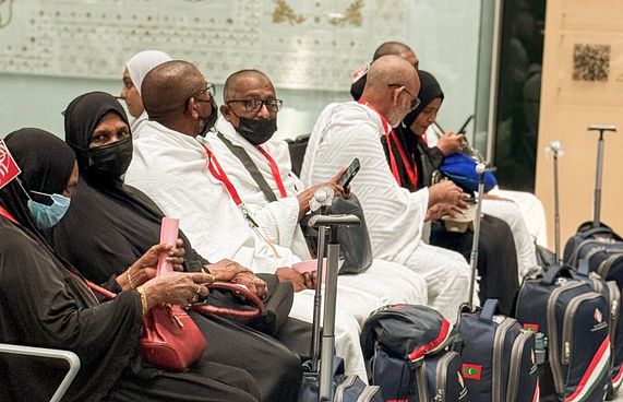 ޗުއްޓީގައި 7،700 އަށް ވުރެ ގިނަ މީހުން އުމްރާއަށް