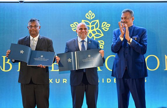 ލަގްޒަރީ ރެޒިޑެންޝަލް "ބްލޫ ލެގޫން" އިފުތިތާހުކޮށްފި