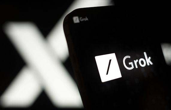 ގްރޮކް އިން ފޮޓޯ ބަރަހަނާ ނުކުރެވޭ ގޮތް ހަދައިފި