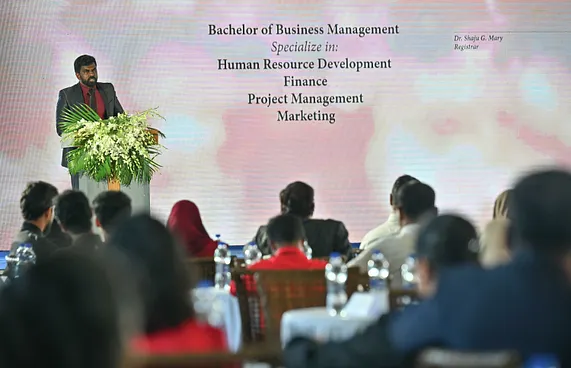 މިއާންޒް ކޮލެޖުން އާ ޕްރޮގްރާމްތަކެއް އިއުލާނުކޮށްފި