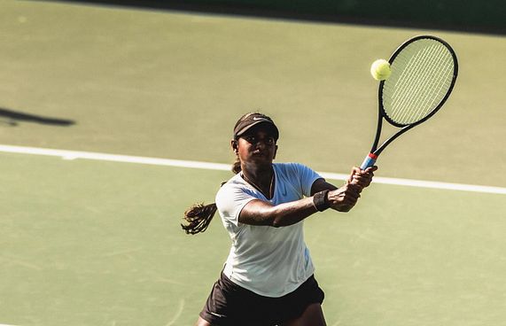 މޯލްޑިވްސް އޯޕަންގައި ޑަބަލްސް ޗެމްޕިއަންކަން އާރާއަށް