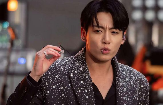 ޖަންކޫކްގެ ގެޔަށް ވަންނަ އުޅެނިކޮށް ހިފަހައްޓައިފި