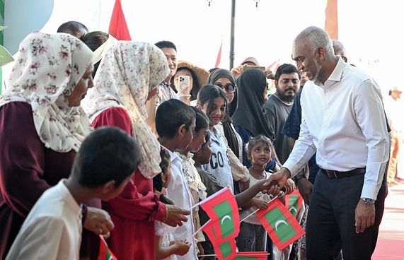 އަމާޒަކީ ރަށްރަށަށް މަތީ ފެންވަރުގެ ހިދުމަތް ދިނުން