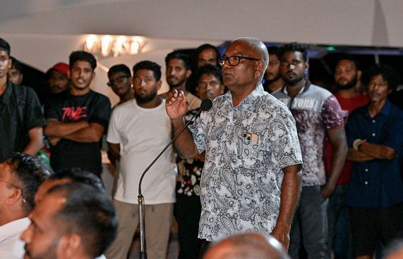 ގދ.ތިނަދޫގެ ނަމާ މެދު ވ.ތިނަދޫން މައްސަލަ ޖައްސަނީ