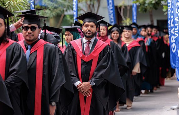 އޭ ލެވެލް ދަރިވަރުންނަށް ވިލާ ކޮލެޖުން ފުރުސަތު