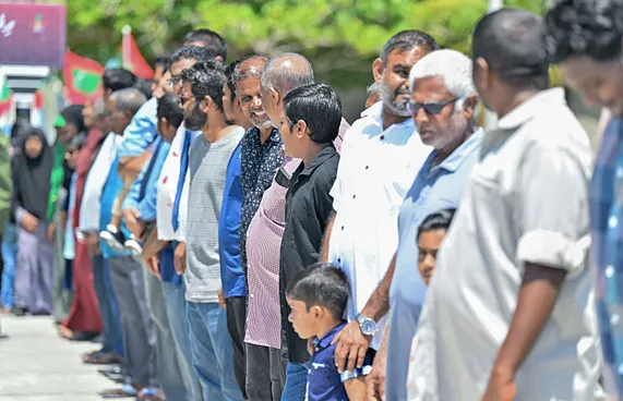 ރަތްމަންދޫ މީހުން ތުލުސްދުއަށް ބަދަލުކުރަން 44 ގޯތި