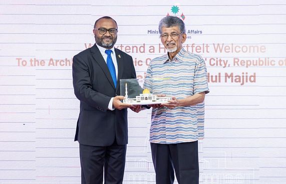 އިސްލާމީ މަރުކަޒުގެ ޑިޒައިނަރު 40 އަހަރު ފަހުން އެ މިސްކިތަށް