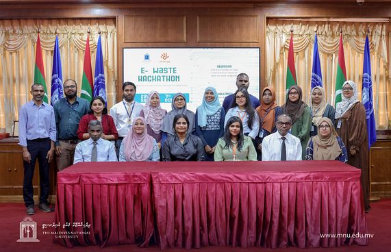 އީ-ވޭސްޓް ހެކަތޯން ބޭއްވުމަށް ދިރާގުން ބައިވެރިވަނީ