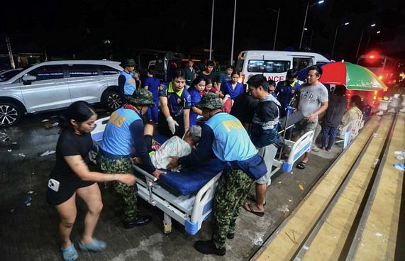 ފިލިޕިންސަށް އައި ބިންހެލުމެއްގައި އެތައް ބަޔަކު މަރު